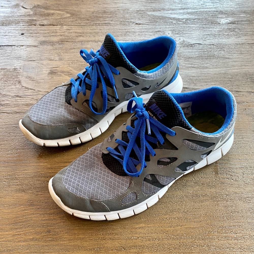 NIKE FREE RUN 2 Men's Size 10 Sneakers. Excellent condition